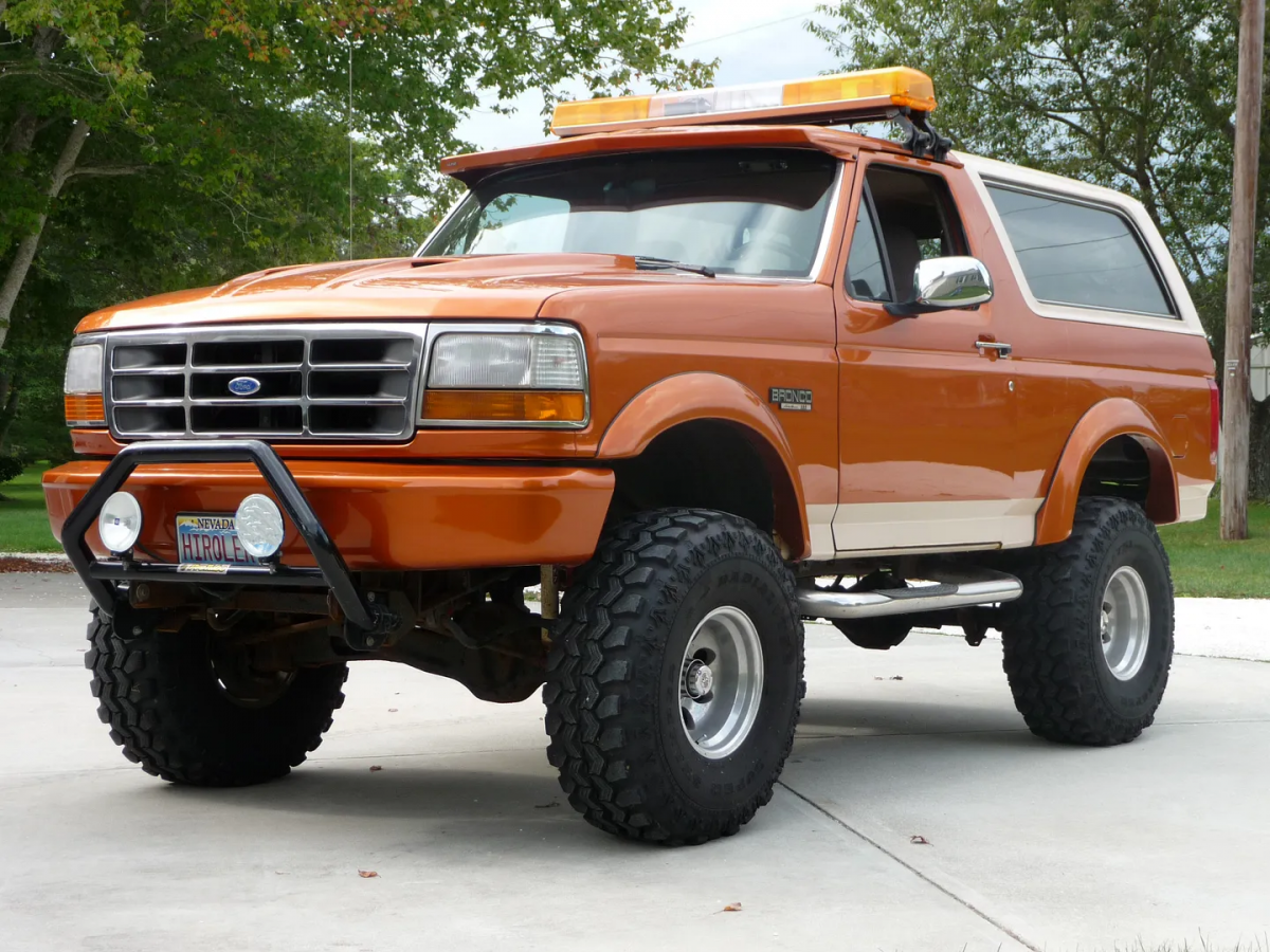 orangebroncohoodcowlandvisor.png