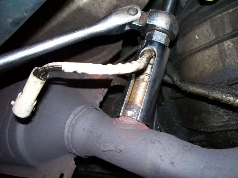 Oxygen_sensor_with_a_socket_.jpg