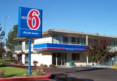 part1_motel6winemucca.jpg