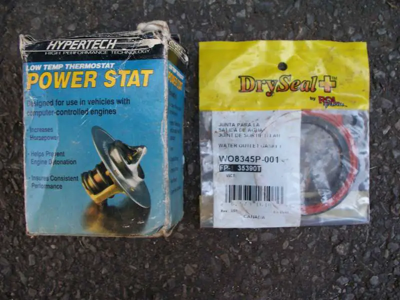 Performance_thermostat_with_a_special_gasket_.jpg