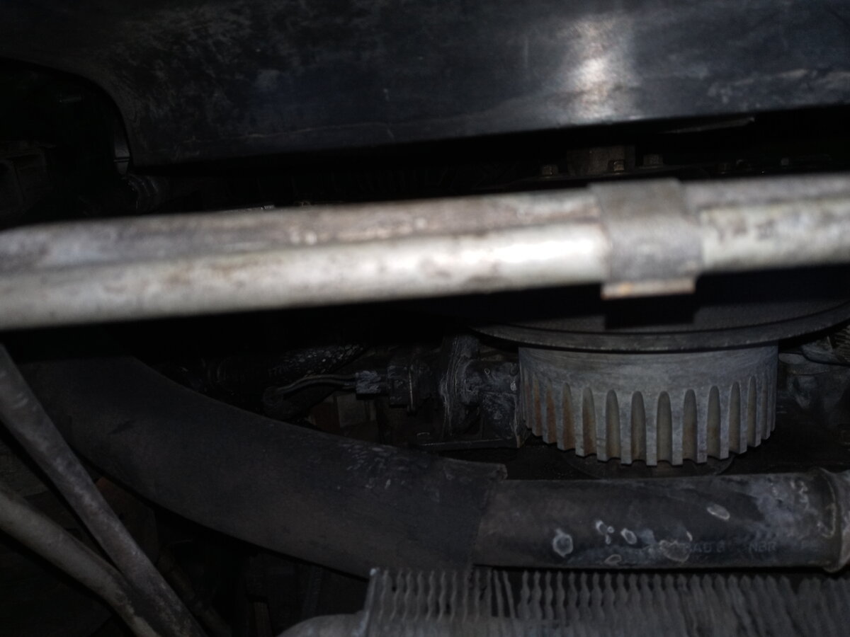 Possible coolant leak 2.jpg