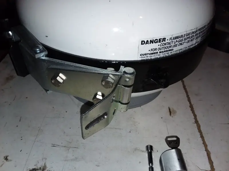 propane clamp lock open.jpg