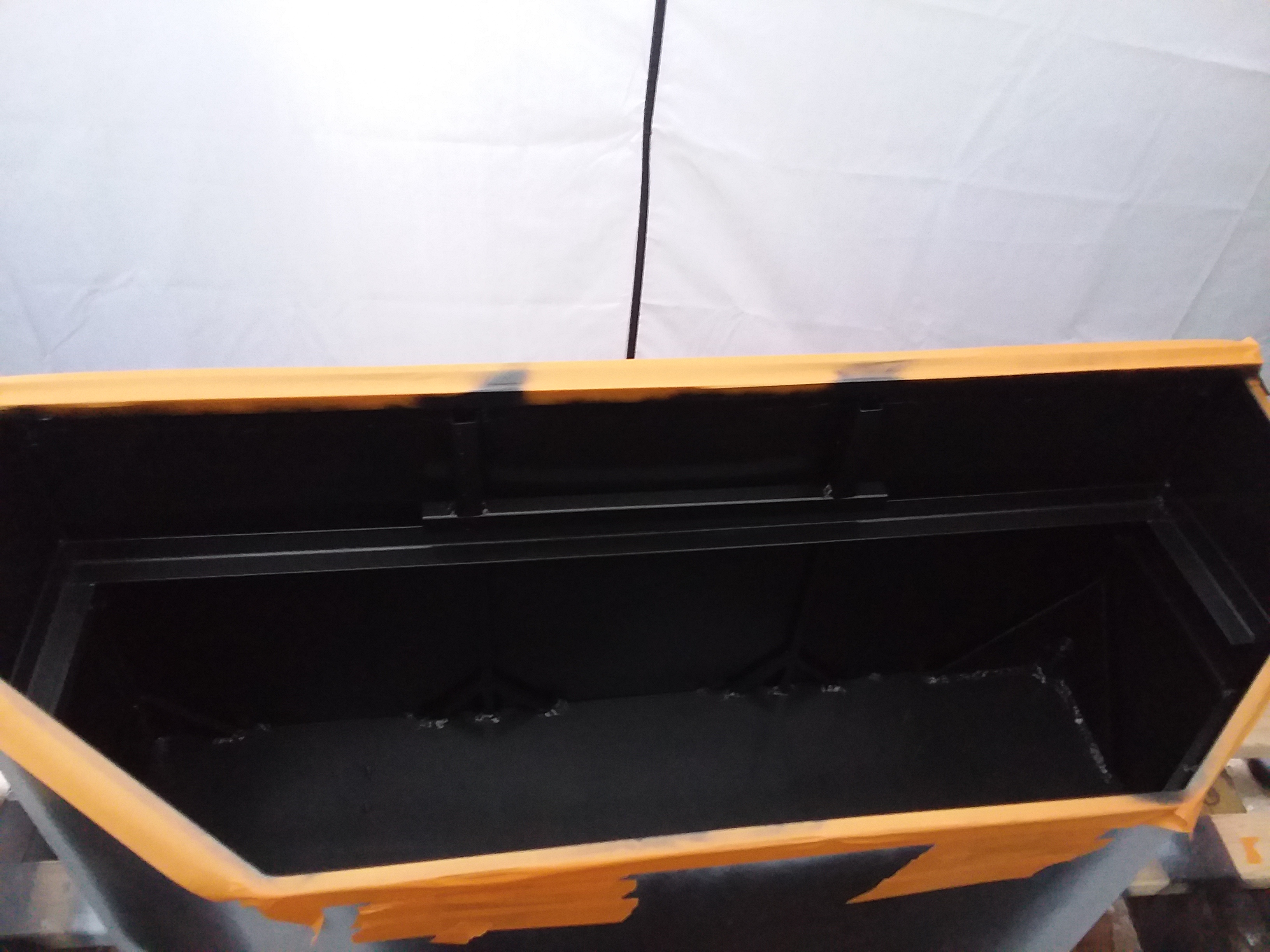 r box interioe painted.jpg
