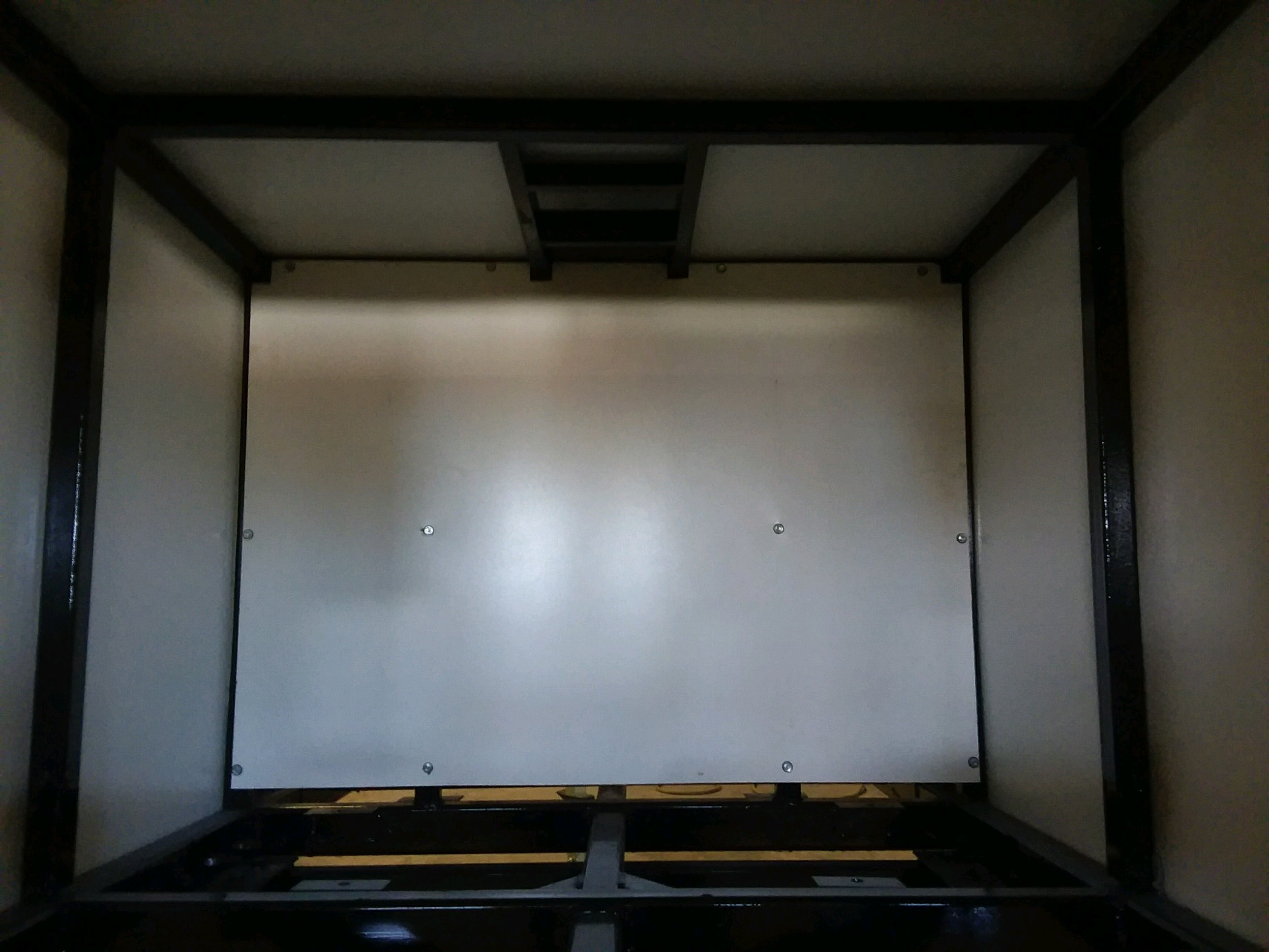 rear box with walls on 2.jpg