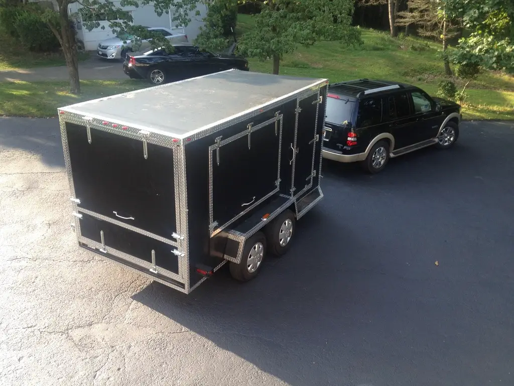 Rear_qrt_view_zpssd6uzo1c.jpg