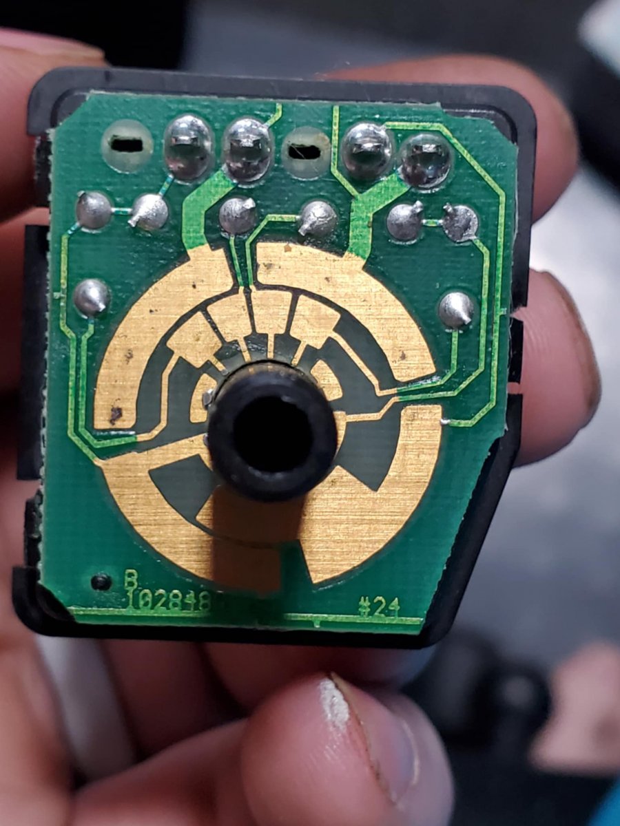 RearWiperPotentiometer_Cleaned.jpg
