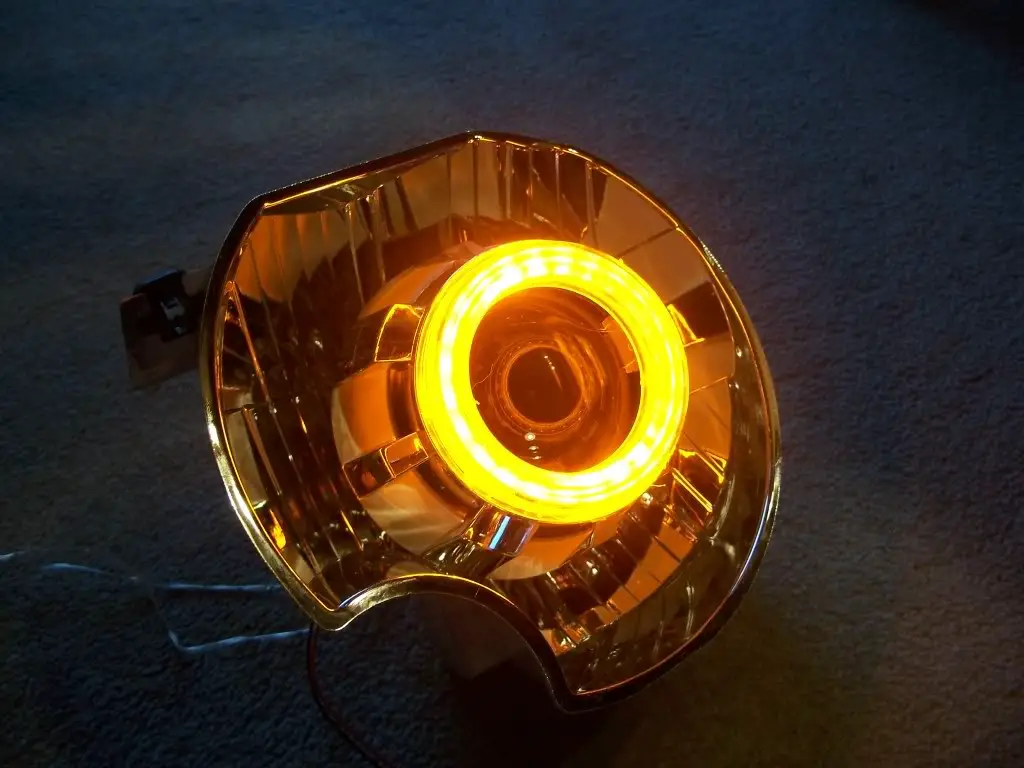 Reflector-Assembled-OrangeLED-Side.jpg