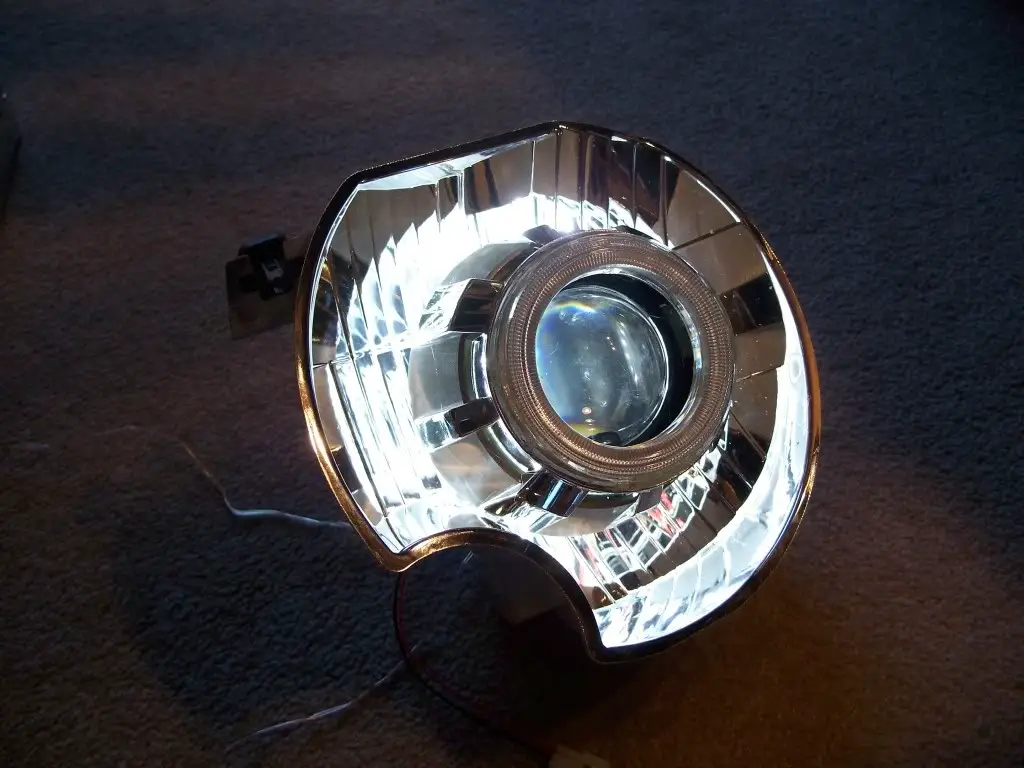 Reflector-Assembled-WhiteLED-Side.jpg