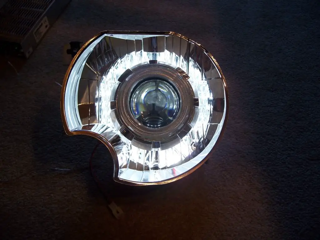 Reflector-Assembled-WhiteLEDFront.jpg