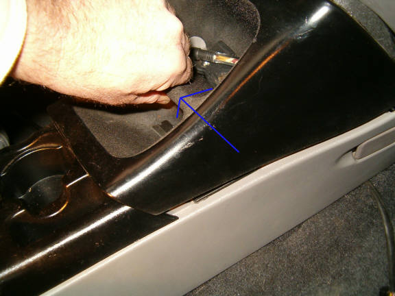 remove_cupholder.jpg