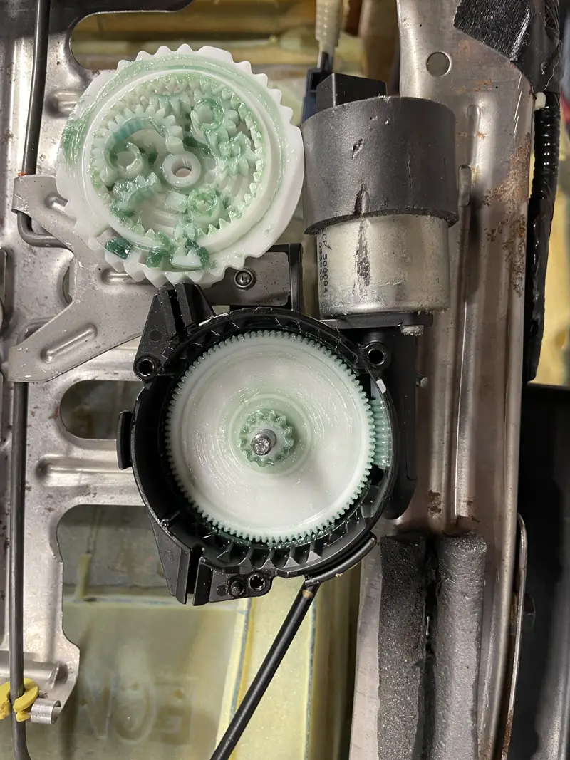 Schukra 2016801  Broken Planetary Gears.jpg