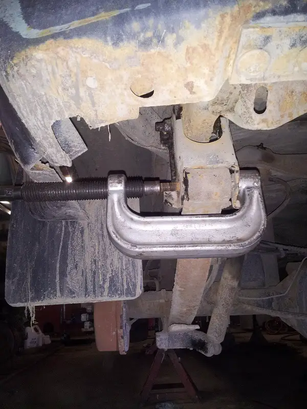 SHACKLE CLAMP SMALL.jpg