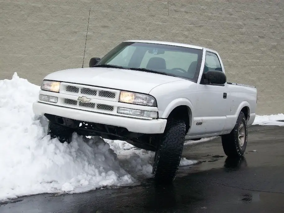 snowpile001.jpg