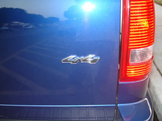sptailgateemblem.jpg