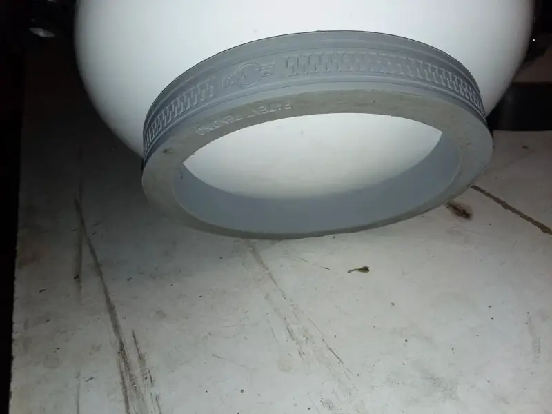 Tank tire on.jpg