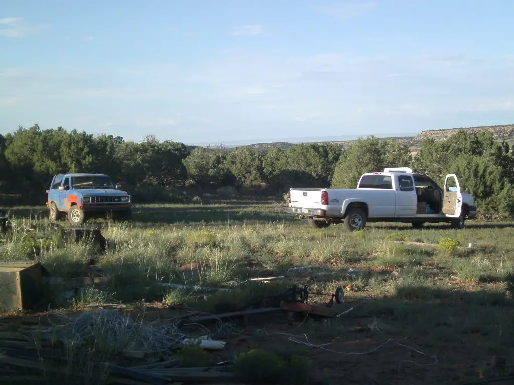 TheB2andJays04Chevyouttrailing33.jpg
