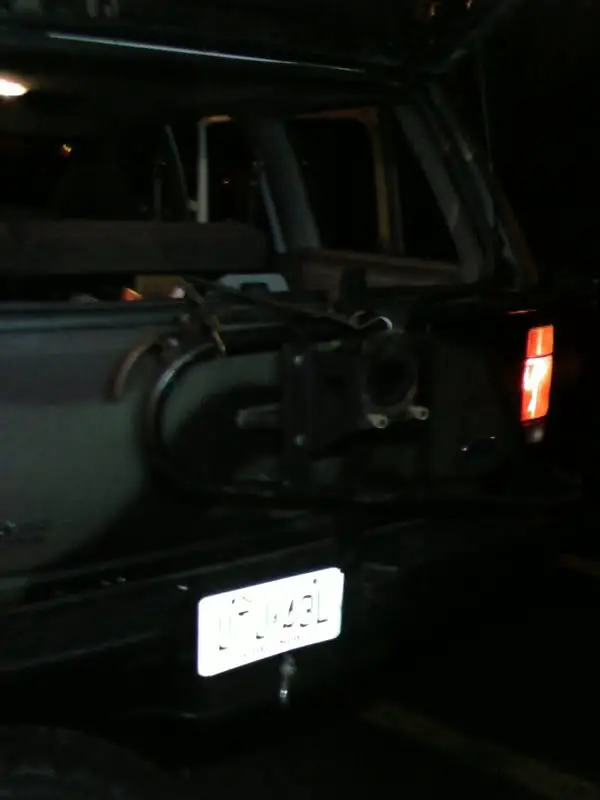 tirecarrier.jpg