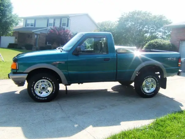 truck2_zpsf6fc8a70.jpg