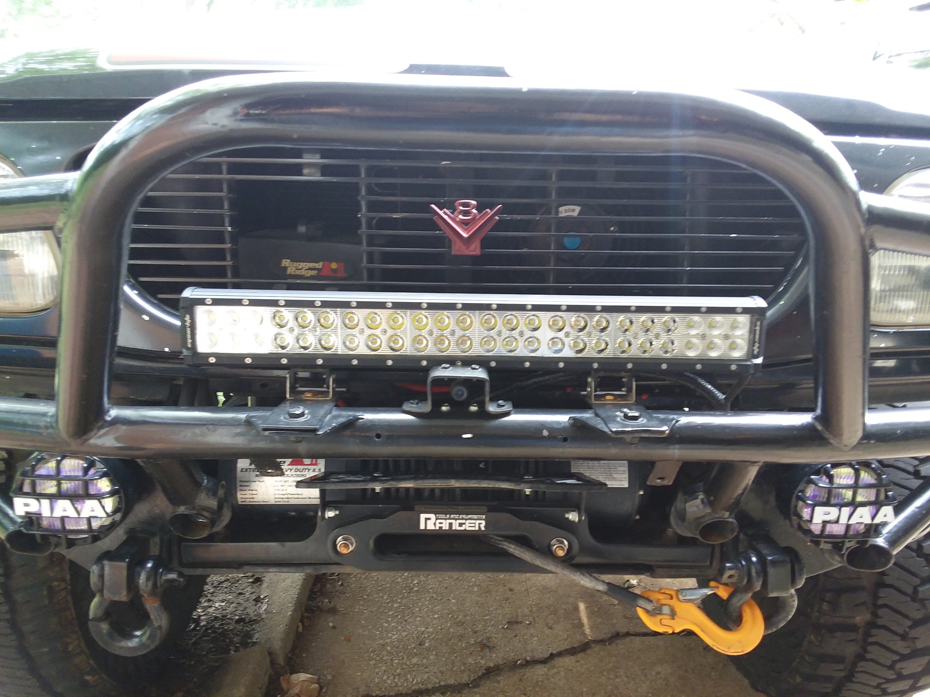 V8 grill badge.jpg
