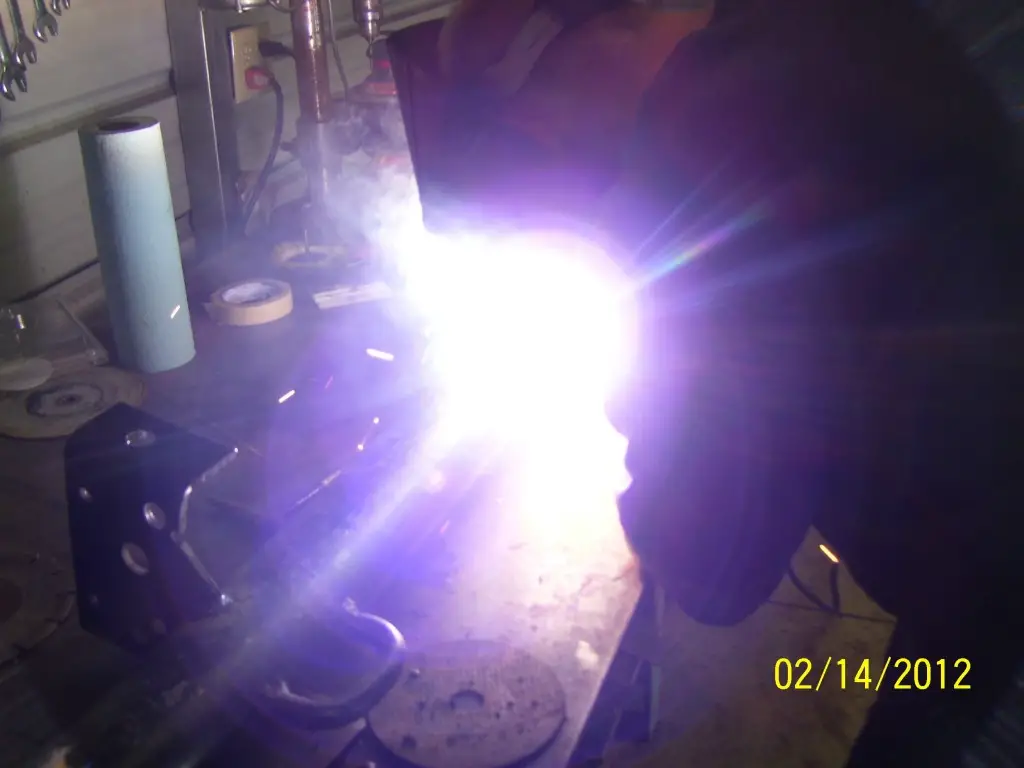 weldingthebumperbrackets.jpg