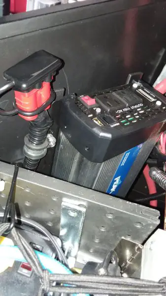 Winch anderson mounted to inverter bracket.jpg