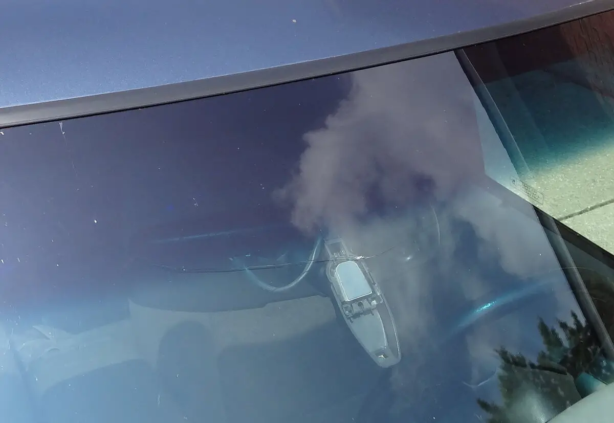 Windshield Crack 06-20-20.jpg