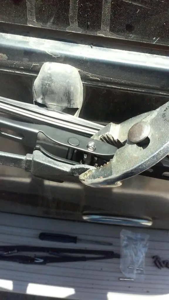 WIPER 3.jpg