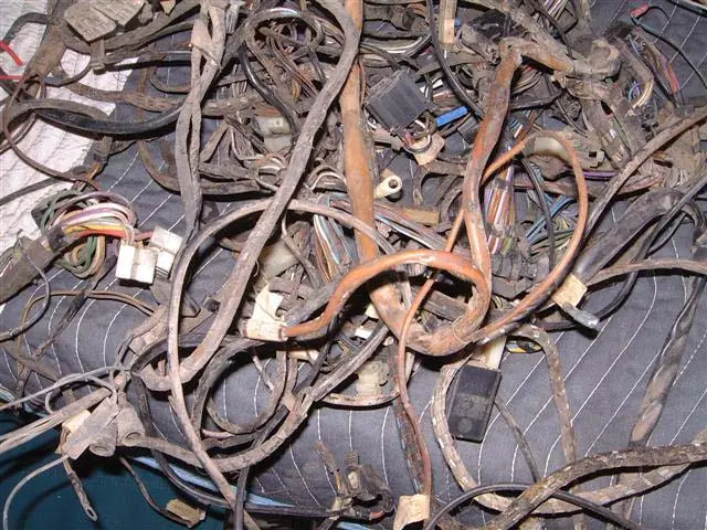 wire1_zpsb0999f45.jpg