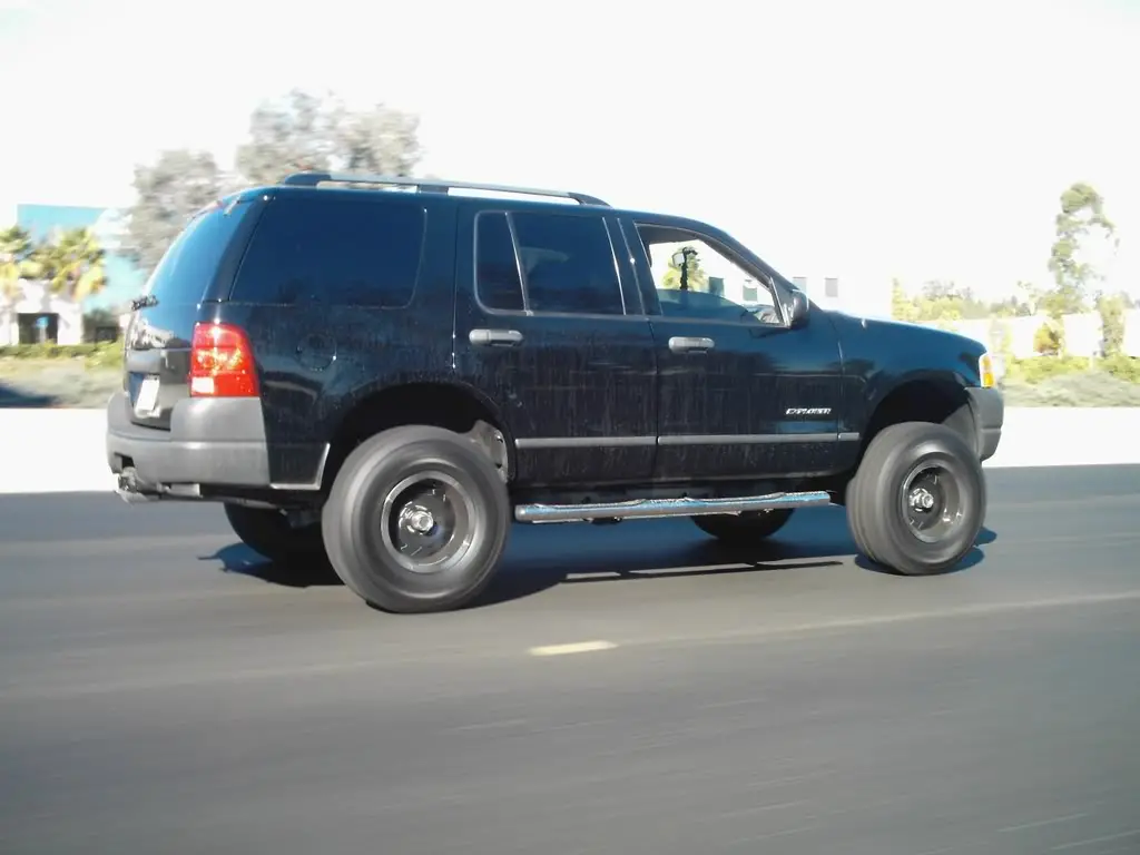Xlifted3.jpg