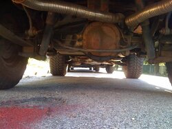 rusted axle.JPG