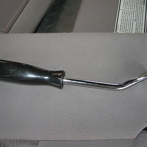 Trim removal tool