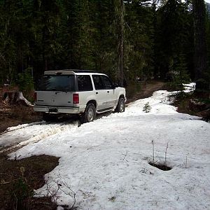 2-301_the_snow_starts