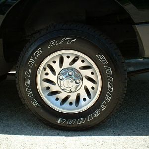 Bridgestone Dueler Revo A/T