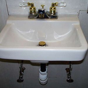 Assembled sink & faucet.