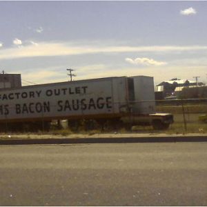 Factory Outlet Hams Bacon Sausage