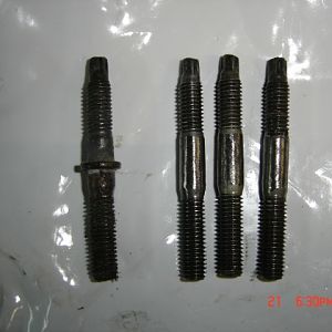 Modified 4.0L OHV Fuel Rail bolts