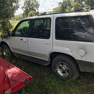 1999 Ford Explorer 2WDa