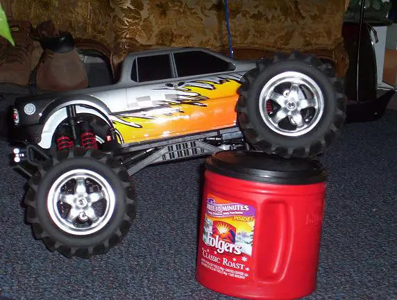 3-9-05_new_toys_004