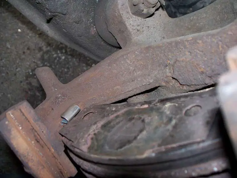 Close up view of the anti-rattle clip.