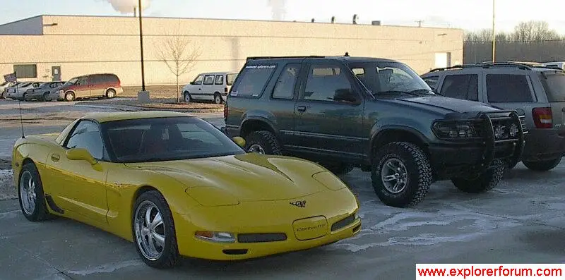 Dad's Z06 and my Xplorer