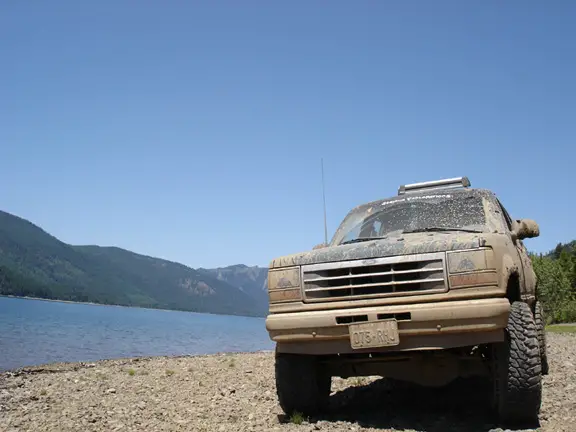 ex_muddy_by_lake_2