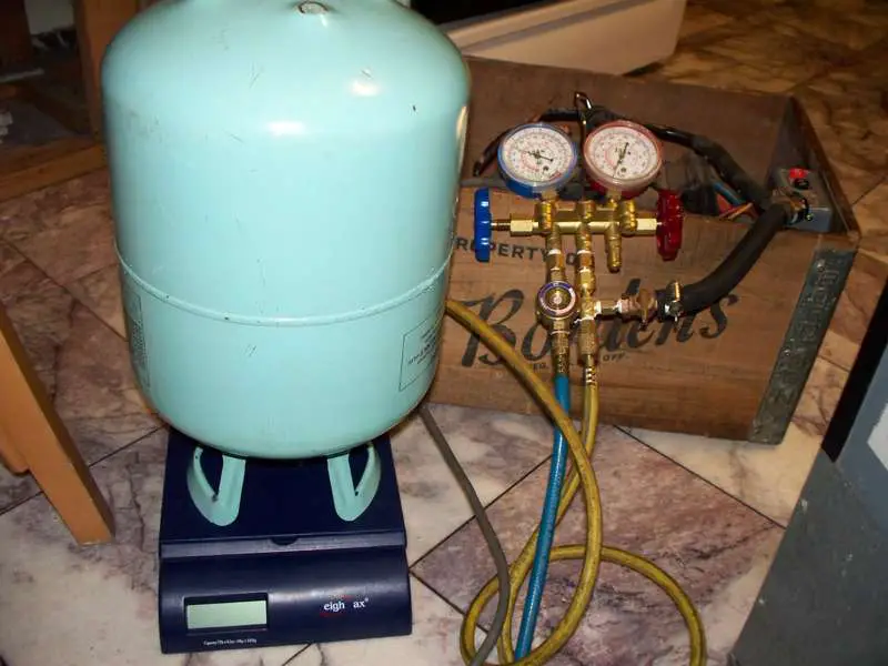 Freon tank on a scale.