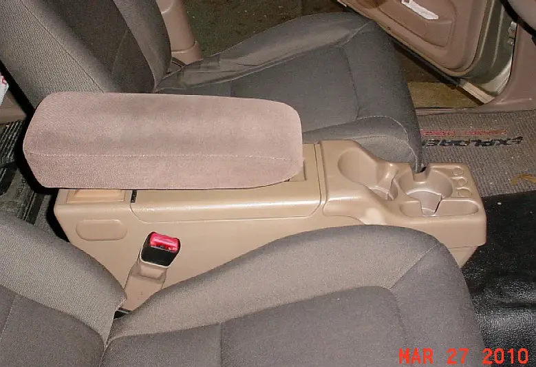 Gen 1 Explorer console & arm rest in a Gen 1 Sport Trac