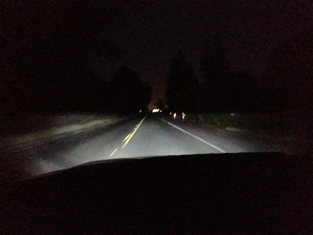 HID on the rd at night....low beam