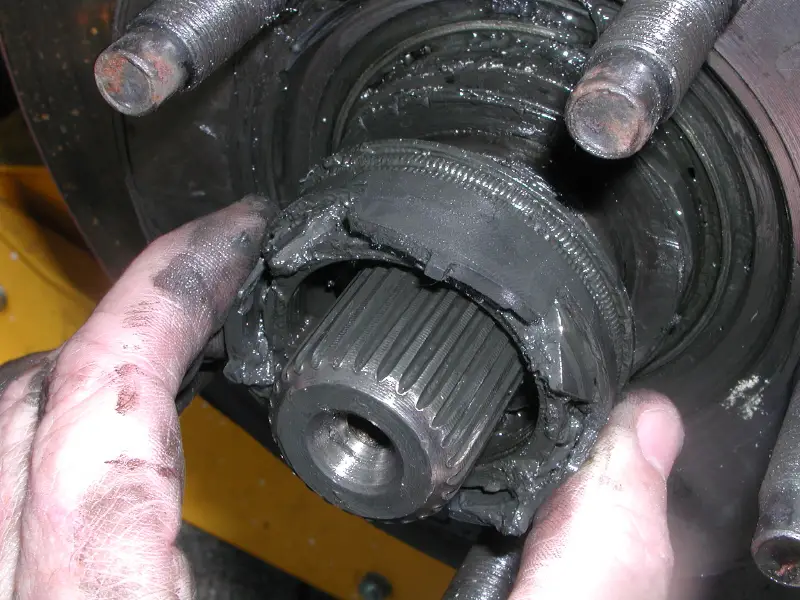 hub coming off