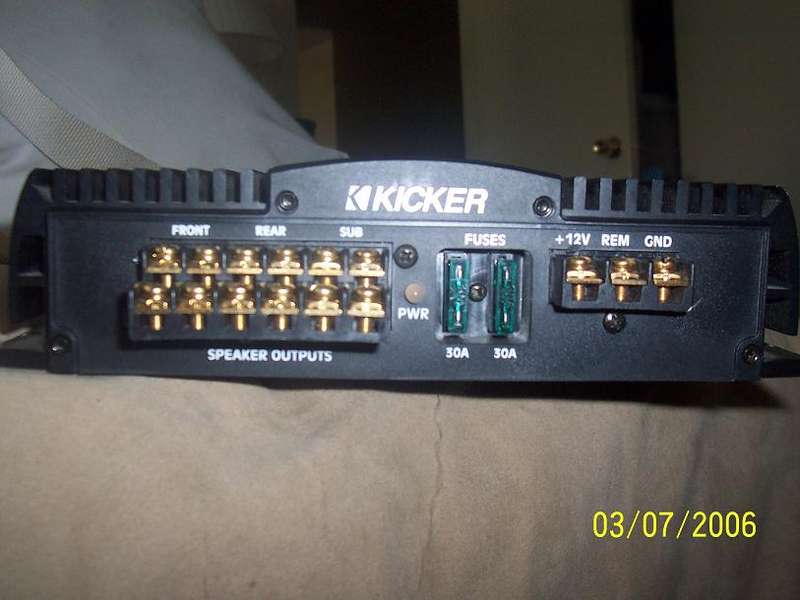 kicker_amp_002