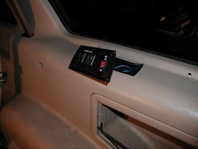 Quarter panel hole