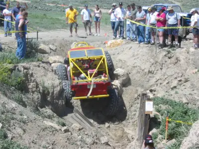 red and yellow rig