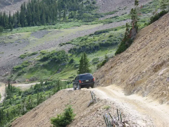 Shelf road on Webster Pass