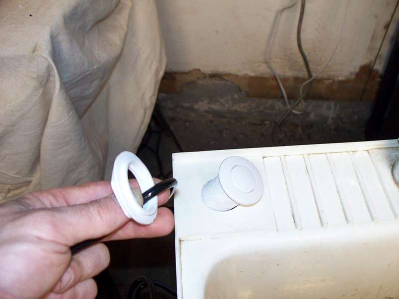 The pressure switch.